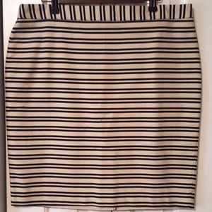 LOFT Skirt_Black and Cream